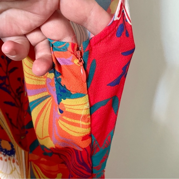 Umgee Floral Faux Wrap Stretchy Dress Size Medium - Picture 6 of 8